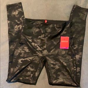 Faux leather camp Spanx